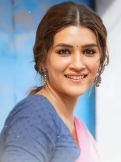 பரம் பரம் பரம சுந்தரி.. க்ரித்தி சனோன் க்ளிக்ஸ்