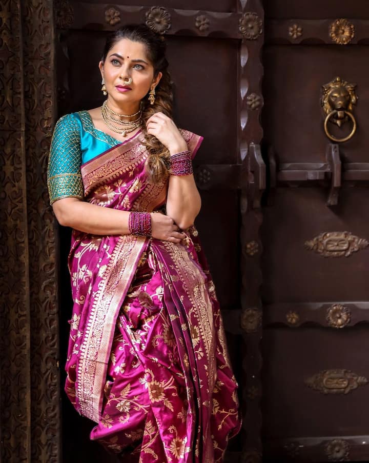 नुकतेच सोनालीचे 'झिम्मा' आणि 'पांडू' नावाचे दोन मराठी चित्रपट रिलीज झालेत, ज्याला प्रेक्षकांची पसंती मिळतेय. (photo : instagram @sonalee18588)