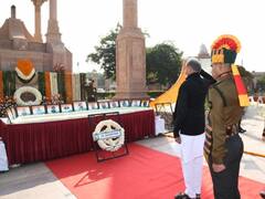 Rajasthan News : कुन्नूर प्लेन क्रैश में शहीद हुए जवानों को सीएम गहलोत ने दी श्रद्धांजलि, झुंझनु पहुंचा को-पायलट का शव