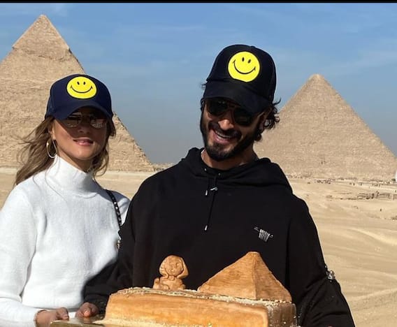 Egypt में अपनी लेडीलव Nandita Mahtani के साथ Vidyut Jammwal ने सेलिब्रेट किया बर्थडे, गर्लफ्रेंड ने मंगाया खास तरह का केक Egypt में अपनी लेडीलव Nandita Mahtani के साथ Vidyut Jammwal ने सेलिब्रेट किया बर्थडे, गर्लफ्रेंड ने मंगाया खास तरह का केक