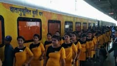 Air Hostess: एअर होस्टेसप्रमाणे ट्रेन होस्टेस सेवा ABP Majha