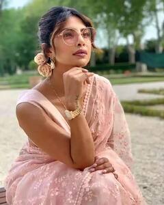 Photos: जब-जब साड़ी में Priyanka Chopra ने साड़ी में लगाया वेस्टर्न तड़का, खूबसूरती देख न जाने घायल हुए कितने ही दिल