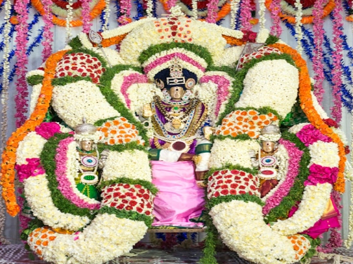 Vadapalani Murugan Temple : எல்லாம் ரெடி.! விழாக்கோலத்துக்கு தயாராகும் வடபழனி முருகன் கோயில்! அமைச்சர் சொன்ன ஸ்வீட் நியூஸ்!