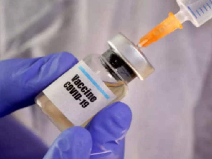 Amid Omicron fear WB government to check on foreign returnees plans to have COVID Vaccine in Duare Sarkar camps too COVID Variant Omicron: বিদেশফেরতদের উপর নজরদারি চালাবে রাজ্য, 'দুয়ারে সরকার' শিবিরে টিকা দেওয়ারও ভাবনা