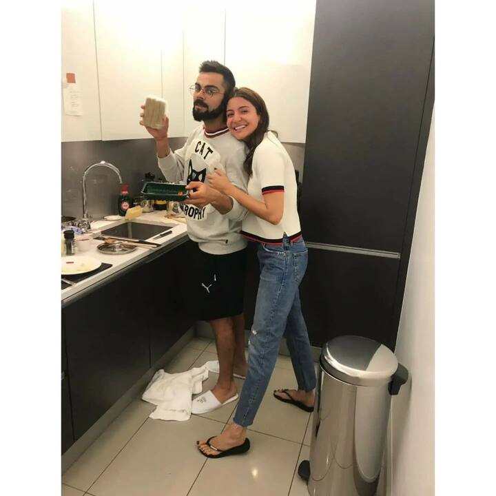 विरुष्काने (Virushka) चार वर्षापूर्वी आजच्याच दिवशी रेशीमगाठ बांधली होती.  (photo:anushkasharma/ig)