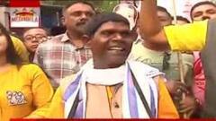 KMC Election: খাস কলকাতায় 'কাঁচা বাদাম', ভুবন বাদ্যকরকে নিয়ে বাড়ি বাড়ি প্রচারে তৃণমূল প্রার্থী। Bangla News