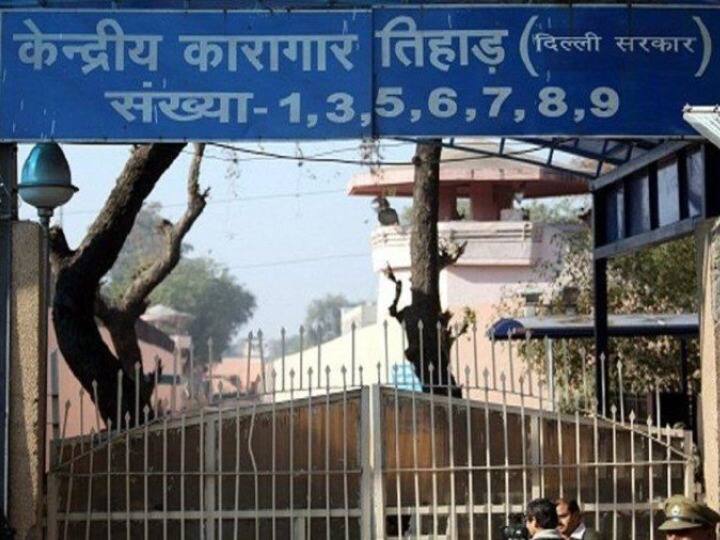 Delhi 66 prisoners and 48 staff test Covid-19 positive in Tihar and others jails ANN Covid-19 in Delhi: देश की राजधानी में फूटा कोरोना बम, जेलों में बंद 66 कैदी और 48 जेल स्टाफ कोरोना पॉजिटिव