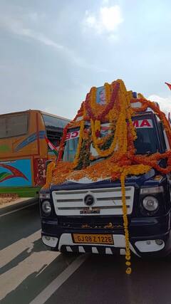 In Pics: జవాన్ సాయితేజ అంతిమయాత్ర ఫోటోలు.. హాజరైన వేలాది మంది జనం