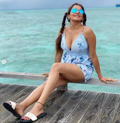 એક્ટ્રેસ મોનાલિસાએ શોર્ટ બ્લૂ ડ્રેસમાં દરિયા કિનારે કરાવ્યું ફોટોશૂટ, તસવીરો થઈ વાયરલ