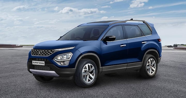 TATA Safari: ये टाटा की 7 सीटर एसयूवी है. दिल्ली में इसकी शुरुआती एक्स शोरूम कीमत 14.99 लाख रुपये है. इसके 32 वेरिएंट आते हैं. इसमें 1956 सीसी का डीजल इंजन दिया गया है. कंपनी का दावा है कि यह एक लीटर डीजल में 16.14 किलोमीटर तक जा सकती है.