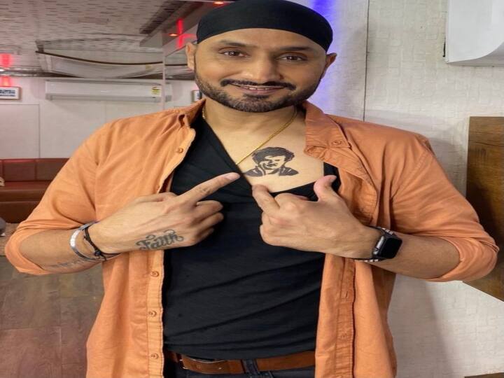 Harbhajan singh|  பஞ்ச் பேசி ட்வீட்டு..! நெஞ்சுல டாட்டூ.. ரஜினி பிறந்தநாளுக்கு மாஸ் காட்டிய ஹர்பஜன்!