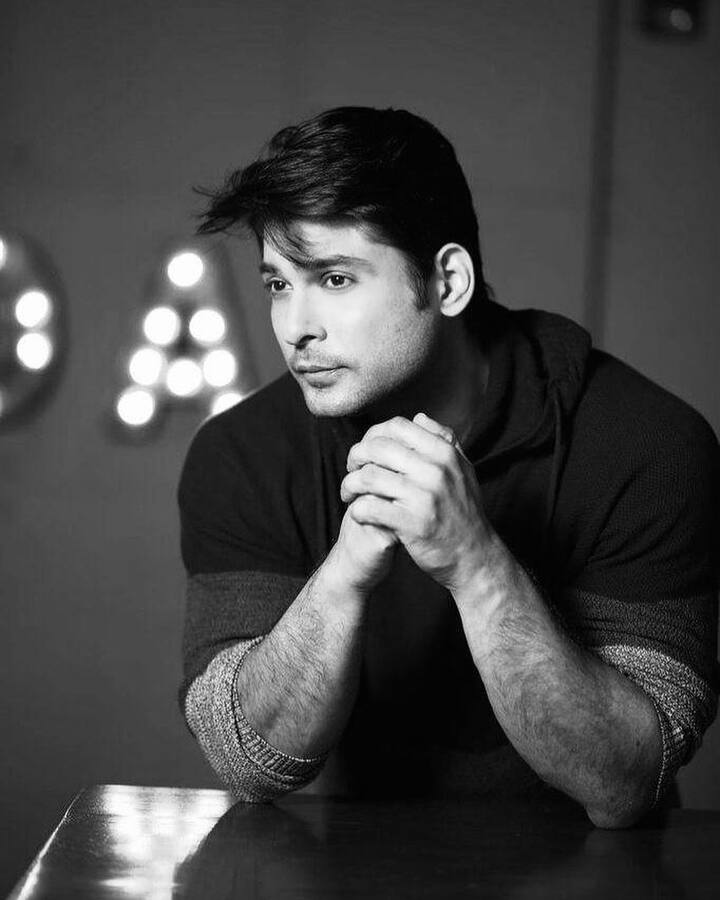 त्यानंतर 'जाने पहचाने से..ये अजनबी' मध्ये तो दिसून आला. (Photo:@realsidharthshukla/IG)
