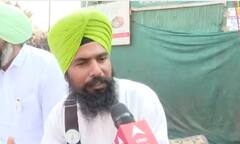 खुशी है कि कानून वापस हो गए लेकिन साथी किसानों की शहादत का दुख भी है- सिंघु बॉर्डर से लौट रहे किसान