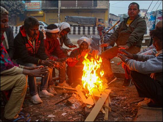Delhi Weather Update Today: दिल्ली में बढ़ी सर्दी, आज रहा सीज़न का सबसे ठंडा दिन, सोमवार को भी इसी तरह के मौसम की संभावना 