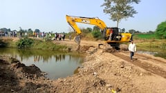 Action against Sand mafias in Sehore after ABP news report