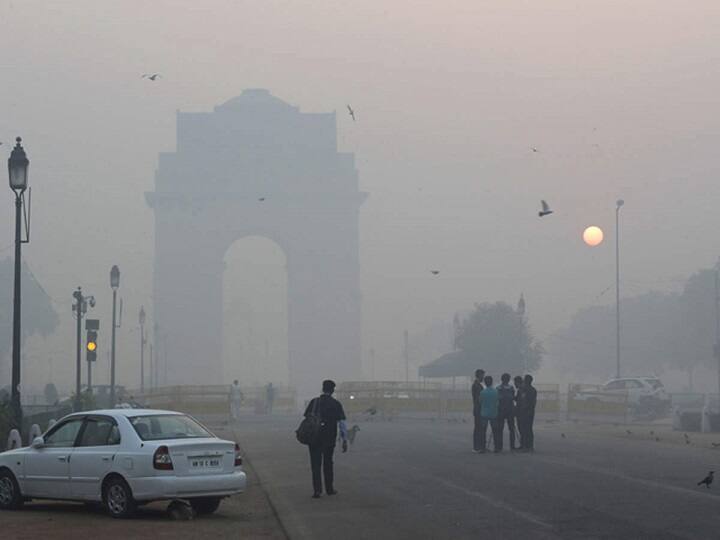 Delhi-NCR weather and Pollution Report Today Delhi-NCR Weather & Pollution Today: दिल्ली-एनसीआर में आज से कड़कड़ाती ठंड का होगा एहसास, हवा की रफ्तार बढ़ने से प्रदूषण से मिलेगी थोड़ी राहत
