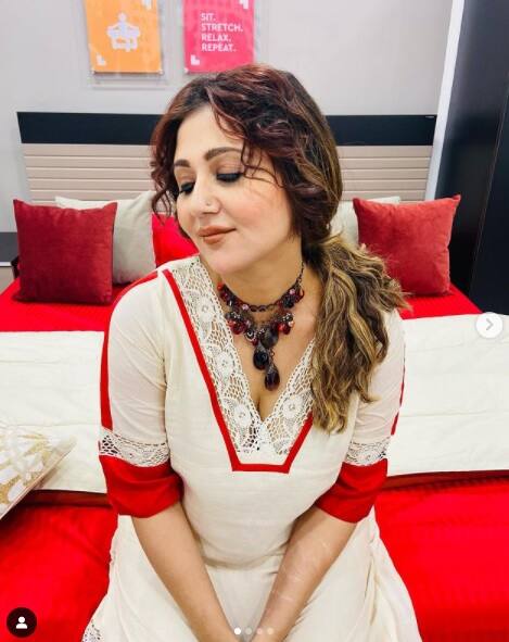 আজ জন্মদিন বাংলা ছবির জনপ্রয় অভিনেত্রী স্বস্তিকা মুখোপাধ্যায়ের। অভিনেত্রী ছাড়াও স্বস্তিকার আরও একটি পরিচয় তিনি অভিনেতা সন্তু মুখোপাধ্যায়ের কন্যা।