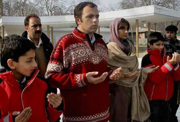 ਉਮਰ ਤੇ ਪਾਇਲ ਦੀ ਪ੍ਰੇਮ ਕਹਾਣੀ ਦਿੱਲੀ ਦੇ ਓਬਰਾਏ ਹੋਟਲ ਤੋਂ ਸ਼ੁਰੂ ਹੋਈ ਸੀ। ਦਰਅਸਲ ਉਮਰ ਇੱਥੇ ਹੋਟਲ ਗਰੁੱਪ ਦਾ ਮਾਰਕੀਟਿੰਗ ਐਗਜ਼ੀਕਿਊਟਿਵ ਸੀ ਤੇ ਪਾਇਲ ਨਾਥ ਵੀ ਇੱਥੇ ਕੰਮ ਕਰਦੀ ਸੀ। ਇਸ ਦੌਰਾਨ ਦੋਵਾਂ ਦੀਆਂ ਅੱਖਾਂ ਚਾਰ ਹੋ ਗਈਆਂ। ਪਾਇਲ ਦੇ ਪਿਤਾ ਮੇਜਰ ਜਨਰਲ ਰਾਮਨਾਥ ਫੌਜ ਤੋਂ ਸੇਵਾਮੁਕਤ ਹਨ। ਉਮਰ ਅਬਦੁੱਲਾ ਜੰਮੂ-ਕਸ਼ਮੀਰ ਦੇ ਸਾਬਕਾ ਮੁੱਖ ਮੰਤਰੀ ਫਾਰੂਕ ਅਬਦੁੱਲਾ ਦੇ ਪੁੱਤਰ ਹਨ। ਉਮਰ ਤੇ ਪਾਇਲ ਨੇ 1994 ਵਿੱਚ ਧਰਮਾਂ ਤੋਂ ਉਪਰ ਉੱਠ ਕੇ ਵਿਆਹ ਕਰਵਾ ਲਿਆ ਸੀ।