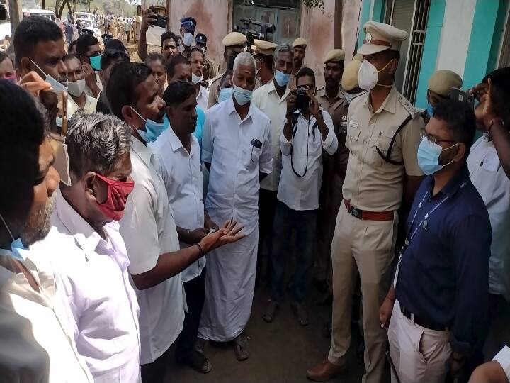 In Cuddalore, more than 500 fishermen besieged the fisheries office and protested கடலூரில் மீன்வளத்துறை அலுவலகத்தை முற்றுகையிட்டு மீனவர்கள் ஆர்ப்பாட்டம்