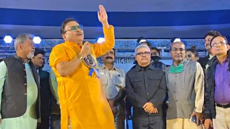 Madan Mitra comments in Prabir Ghoshal BJP TMC party changing issue at Konnagar Book Fair Madan Mitra: 'তৃণমূলে ফিরলে স্বাগত জানাব', প্রবীর ঘোষালকে পাশে নিয়ে বার্তা মদনের