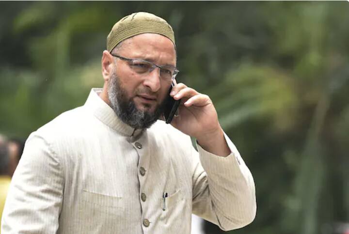 Asududdin Owaisi Education: ਉੱਤਰ ਪ੍ਰਦੇਸ਼ ਵਿਧਾਨ ਸਭਾ ਚੋਣਾਂ ਤੋਂ ਪਹਿਲਾਂ ਸਾਰੀਆਂ ਸਿਆਸੀ ਪਾਰਟੀਆਂ ਨੇ ਤਿਆਰੀ ਕਰ ਲਈ ਹੈ। ਆਲ ਇੰਡੀਆ ਮਜਲਿਸ-ਏ-ਇਤੇਹਾਦੁਲ ਮੁਸਲਿਮੀਨ (AIMIM ) ਦੇ ਮੁਖੀ ਅਸਦੁਦੀਨ ਓਵੈਸੀ ਵੀ ਯੂਪੀ ਚੋਣਾਂ ਲਈ ਤਿਆਰ ਹਨ, ਉਨ੍ਹਾਂ ਨੇ ਹਾਲ ਹੀ ਵਿਚ ਐਲਾਨ ਕੀਤਾ ਸੀ ਕਿ ਉਹ ਯੂਪੀ ਵਿਧਾਨ ਸਭਾ ਚੋਣਾਂ ਵਿਚ 100 ਸੀਟਾਂ 'ਤੇ ਆਪਣੇ ਉਮੀਦਵਾਰ ਖੜ੍ਹੇ ਕਰਨਗੇ। ਅੱਜ ਅਸੀਂ ਤੁਹਾਨੂੰ ਅਸਦੁਦੀਨ ਓਵੈਸੀ ਦੀ ਪੜ੍ਹਾਈ, ਪਰਿਵਾਰ ਅਤੇ ਸਿਆਸੀ ਕਰੀਅਰ ਬਾਰੇ ਦੱਸਣ ਜਾ ਰਹੇ ਹਾਂ।