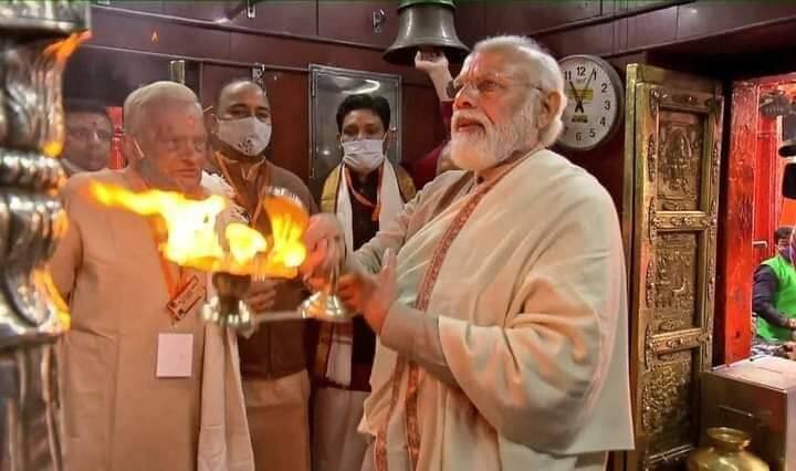 కాశీ విశ్వనాథ్ కారిడార్​' ఫేజ్1  ప్రారంభానికి ముందు మోదీ ప్రత్యేక పూజలు