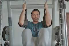 আসুন ঘুরে আসি জন আব্রাহামের আলিশান বাংলো