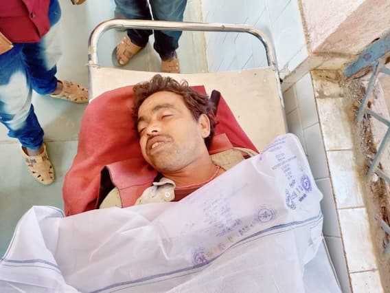 Janjgir News : सरपंच की हत्या से इलाके में तनाव, सूचना देने पर भी नहीं आई पुलिस Janjgir News : सरपंच की हत्या से इलाके में तनाव, सूचना देने पर भी नहीं आई पुलिस