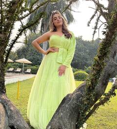 Akshara Singh Stunning Photo: भोजपुरी एक्ट्रेस अक्षरा सिंह ने पिस्ता ग्रीन लहंगे में दिखाया स्टनिंग लुक, खुद को लेकर कह दी ऐसी बात