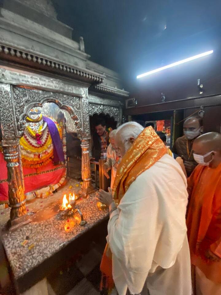 కాశీ విశ్వనాథ్ కారిడార్​' ఫేజ్1  ప్రారంభానికి ముందు మోదీ ప్రత్యేక పూజలు