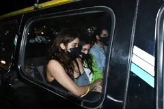 PHOTO : ग्रँड हयातच्या कॉन्सर्टमध्ये स्टार किड्सची हजेरी; कॅमेरा चुकवून जातानाचे फोटो व्हायरल