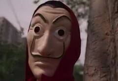 Money Heist: నెక్లెస్ రోడ్ లో ఆకట్టుకుంటున్న భారీ స్ట్రీట్ ఆర్ట్స్‌