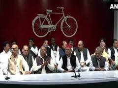 UP Election 2019: पूर्व मंत्री हरि शंकर तिवारी पूरे कुनबे के साथ सपा में शामिल, जानें अखिलेश यादव ने क्या कहा