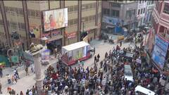 Kashi Vishwanath Corridor के लोकार्पण का तमाम चौराहों पर हुआ लाइव टेलीकास्ट