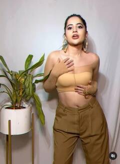 Urfi Javedએ પહેર્યો સ્ટૉકિંગ્સમાંથી બનાવેલો અદભૂત ટૉપ, તસવીરોમાં જુઓ અંદાજ