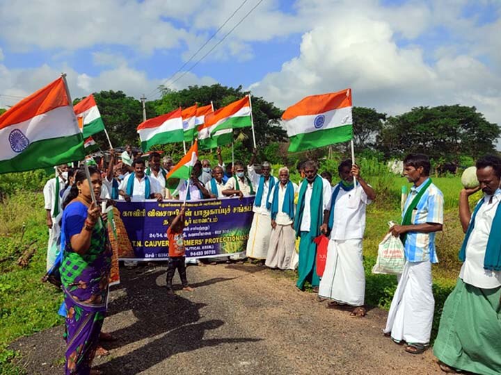 டெல்லி விவசாயிகள் போராட்டம் வெற்றி - புறாக்களை பறக்கவிட்டு நன்றி தெரிவித்த தஞ்சை விவசாயிகள்