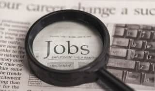 Sarkari Naukri: 56 વર્ષના છો તો શું થયું, તમે પણ આ મંત્રાલયમાં બની શકો છો અધિકારી