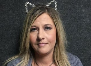 દીકરીના નામ પર માતાએ કોલેજમાં લીધું એડમિશન, વિદ્યાર્થીઓ સાથે માણ્યું શરીર સુખ ને પછી....