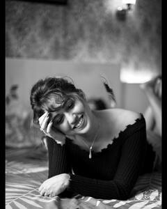 PHOTO: मनमोहक गौतमीच्या घायाळ करणाऱ्या अदा!