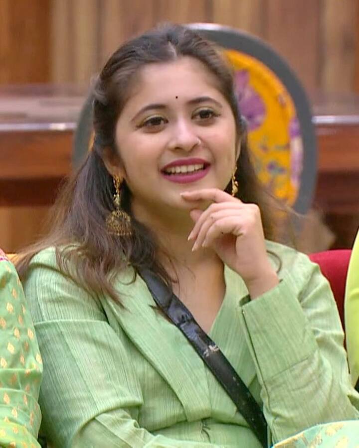 ज्यामध्ये गायत्री दातारला बिग बॉस मराठीच्या घरामधून बाहेर जावे लागले.  (photo:gayatridatarofficial/ig)