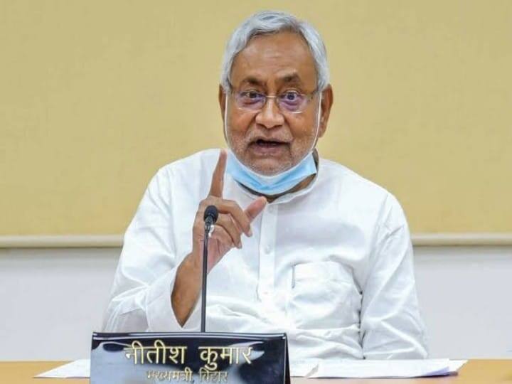 CM Nitish Kumar reacted to the demand for ban on open namaz in Bihar, know what he said ann Namaz in Open Place: CM नीतीश कुमार ने बिहार में खुले में नमाज पर रोक की मांग पर दी प्रतिक्रिया, जानें क्या कहा