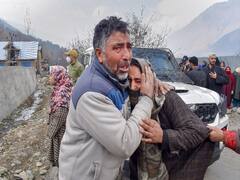 Srinagar Terrorist Attack: जवानों का बहा खून तो सिहर उठी घाटी, अंतिम संस्कार मे जुटी भारी भीड़- अलर्ट पर सुरक्षाबल, देखें तस्वीरें