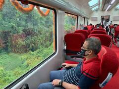 Indian Railway: देहरादून से नई दिल्ली तक विस्टाडोम कोच से लैस वंदे भारत ट्रेन चलाने की तैयारी, जानें विस्टाडोम कोच की खासियत
