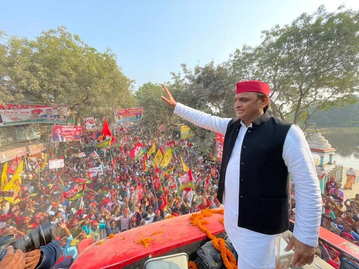 UP Election 2022, Akhilesh Yadav will take out Samajwadi 'Vijay Rath Yatra' from Mainpuri to Etah today, will address the public meeting UP Election 2022: आज अपने गढ़ से गरजेंगे अखिलेश यादव, मैनपुरी से एटा तक निकालेंगे समाजवादी 'विजय रथ यात्रा'
