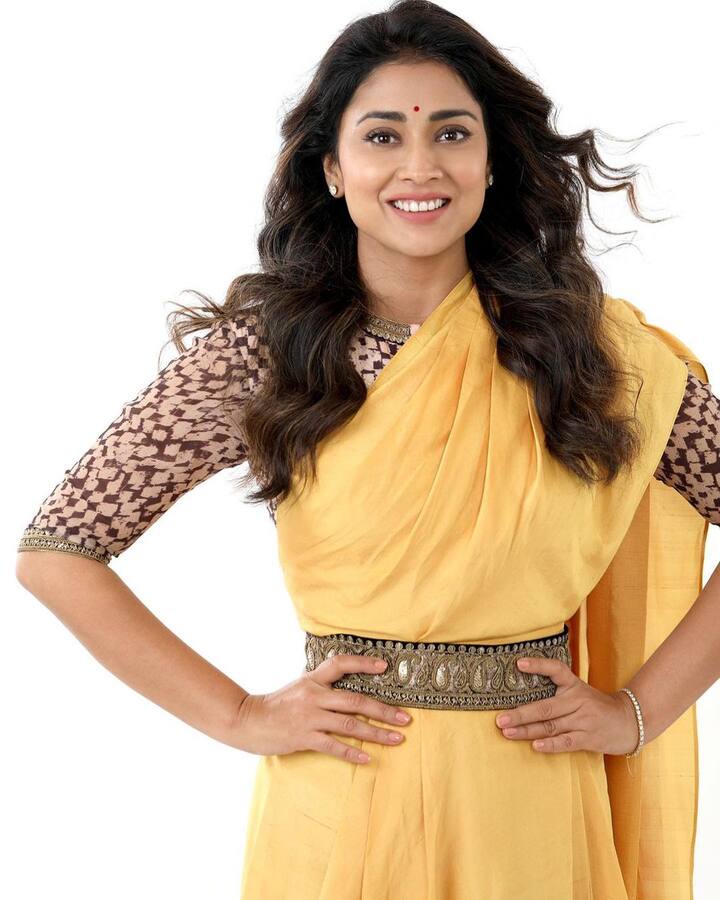 శ్రియ శరన్ అందాల పిక్స్ (Image credit: Shriya saran/Instagram)