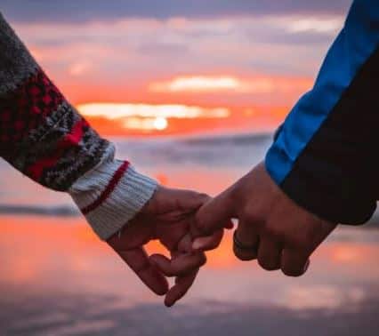 Jamnagar : યુવતીને પિતરાઈ ભાઈ સાથે બંધાયા પ્રેમસંબંધ, ઘરેથી ભાગી ગયા ને પછી તો....