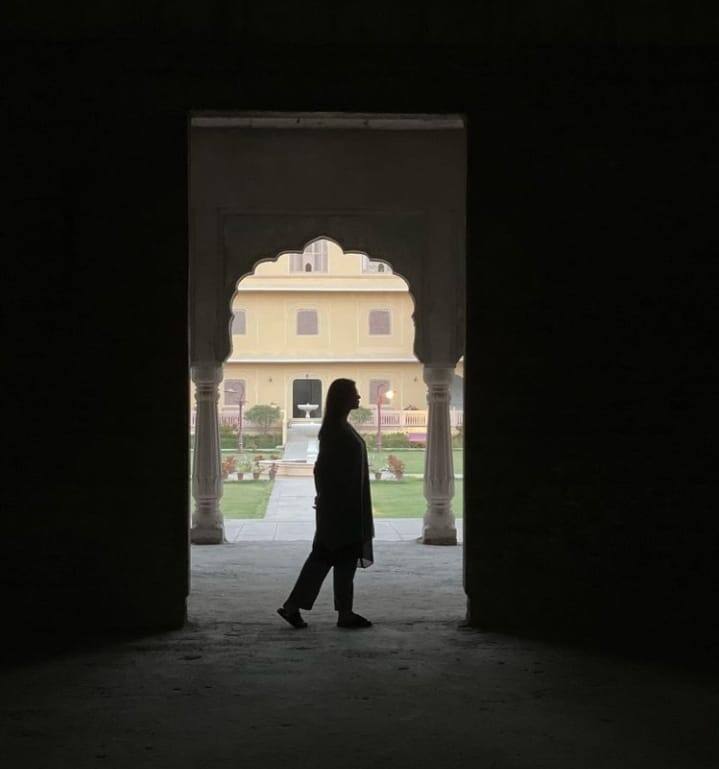 सुष्मिता सेन ने इस सीरीज की शूटिंग लॉकडाउन के दौरान जयपुर में की थी. सीरीज में कई जगहों पर जयपुर के फोर्ट के सीन भी दिखाए गए हैं.