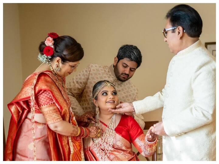 TMKOC Dilip Joshi shares pics from daughter wedding gives blessings to newlyweds TMKOC के Dilip Joshi ने शेयर की बेटी की शादी की प्यारी तस्वीरें, जोड़े को दिया आशीर्वाद