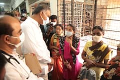 In Pics: ఉస్మానియాలో కొత్త ఎక్విప్ మెంట్ ప్రారంభించిన మంత్రి హరీశ్.. రోగులతో ఆప్యాయ పలకరింపులు