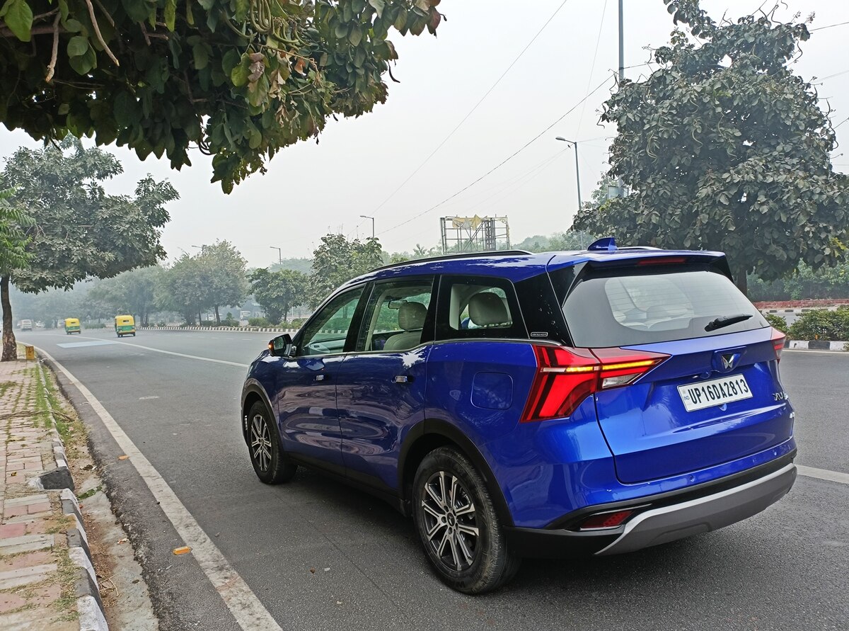 XUV 700 Review : दमदार इंजन, स्टाइलिश लुक और ज्यादा फीचर्स से लैस बड़ी SUV चाहने वालों के लिए बेस्ट है XUV 700